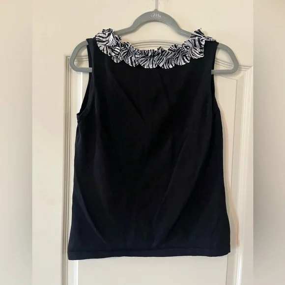 Peter Nygard Black Sleeveless Top with Ruffle Detail women’s petite medium - Picture 3 of 9